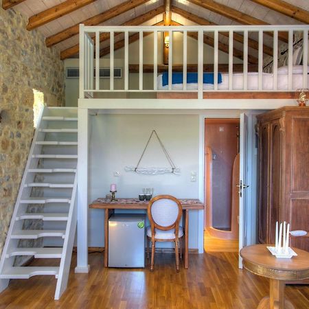 Korona Boutique Hotel Ítilo Kültér fotó