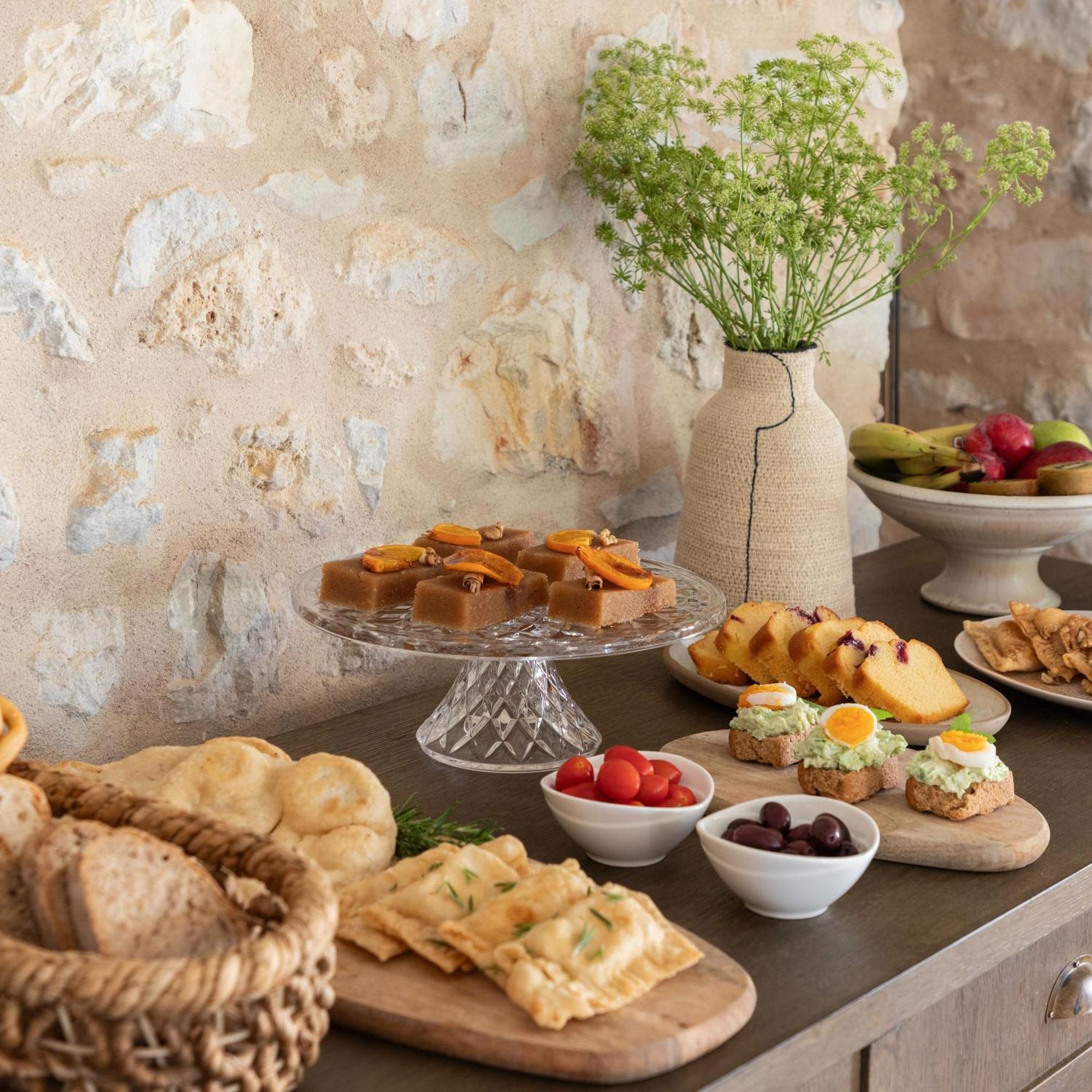 Korona Boutique Hotel Ítilo Kültér fotó