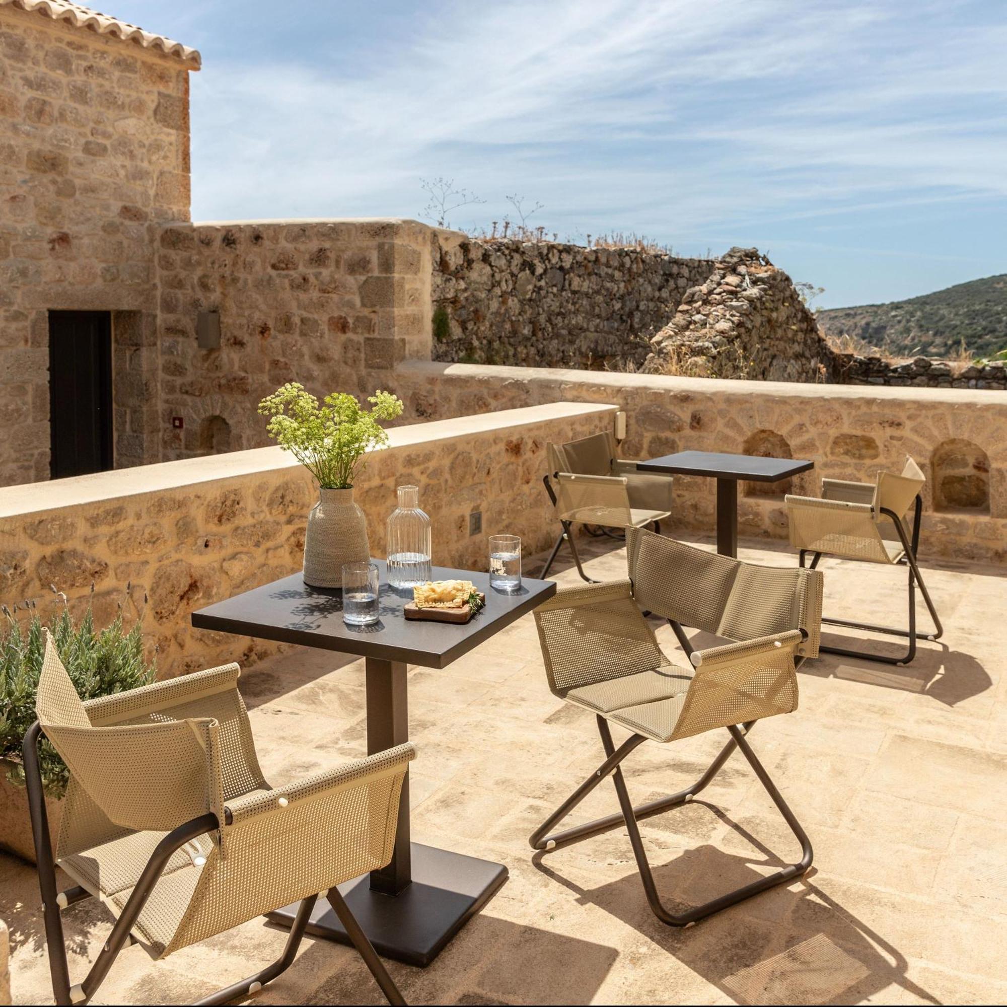 Korona Boutique Hotel Ítilo Kültér fotó