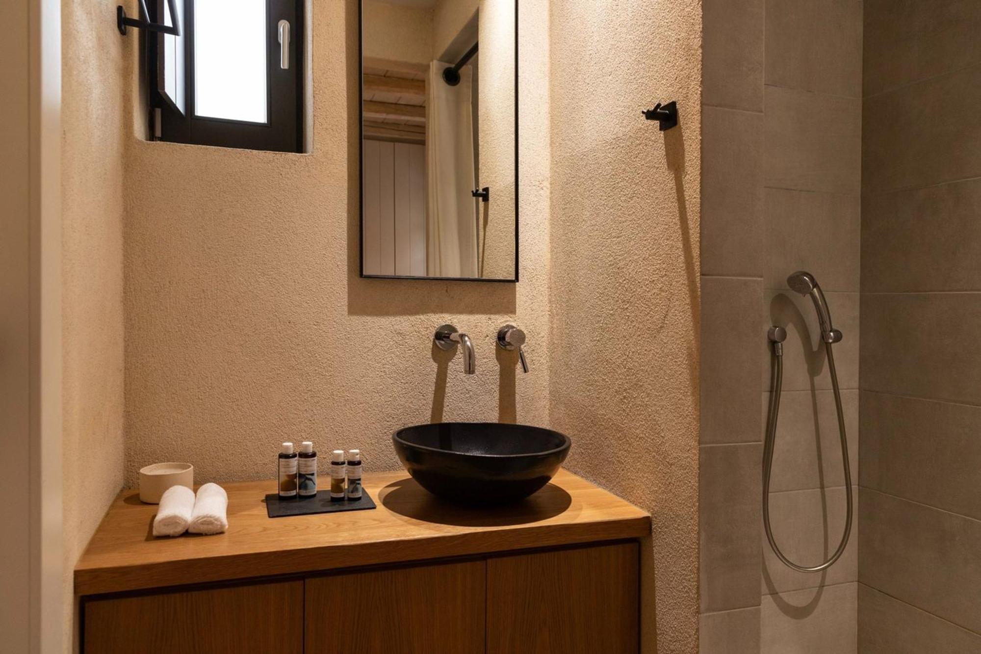 Korona Boutique Hotel Ítilo Kültér fotó