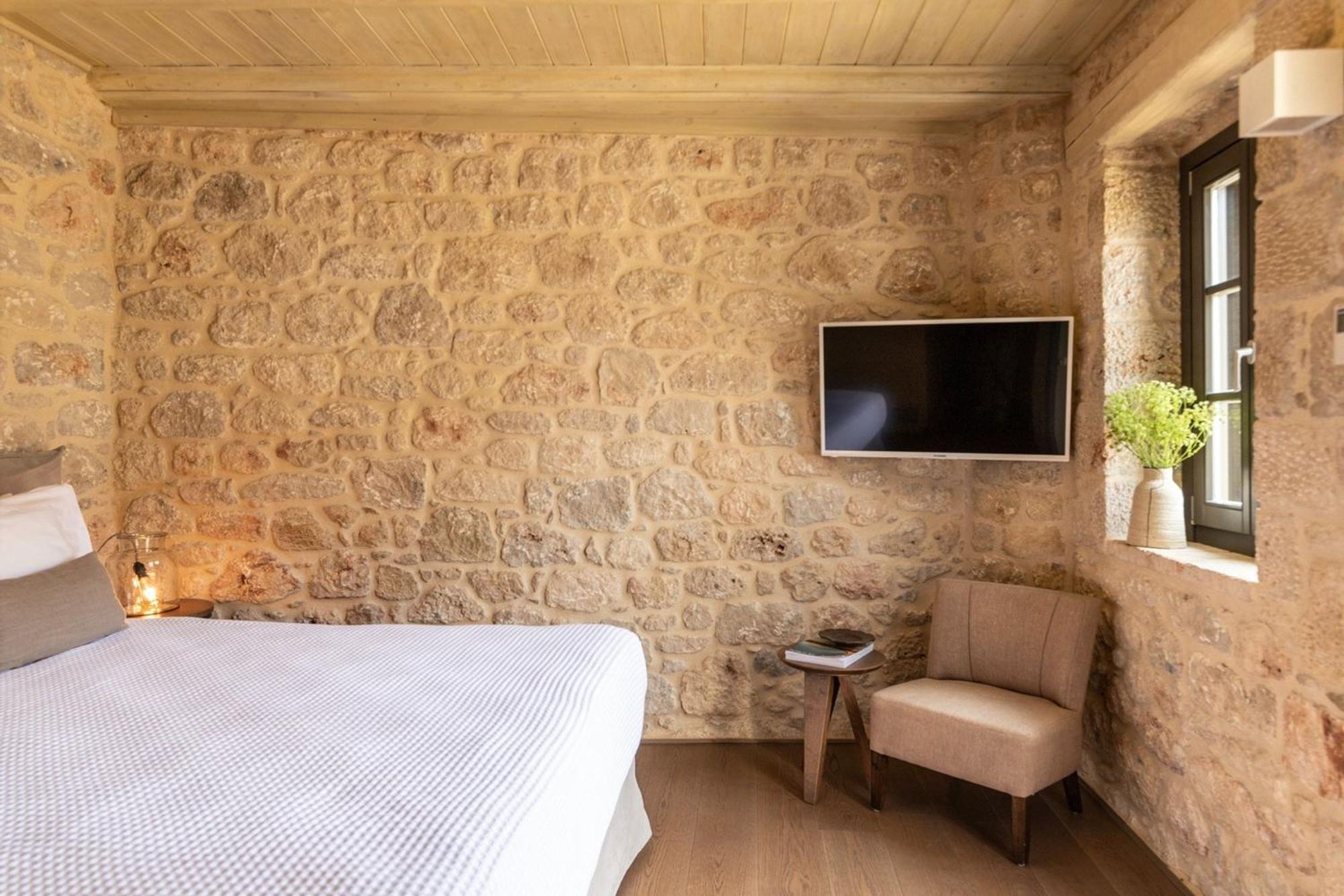 Korona Boutique Hotel Ítilo Kültér fotó