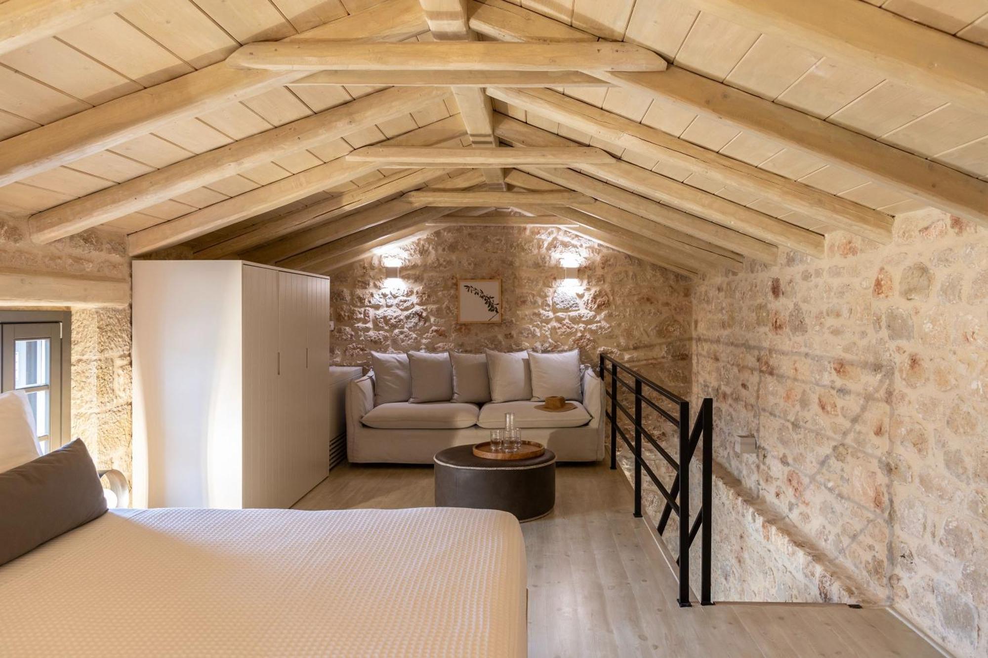 Korona Boutique Hotel Ítilo Kültér fotó