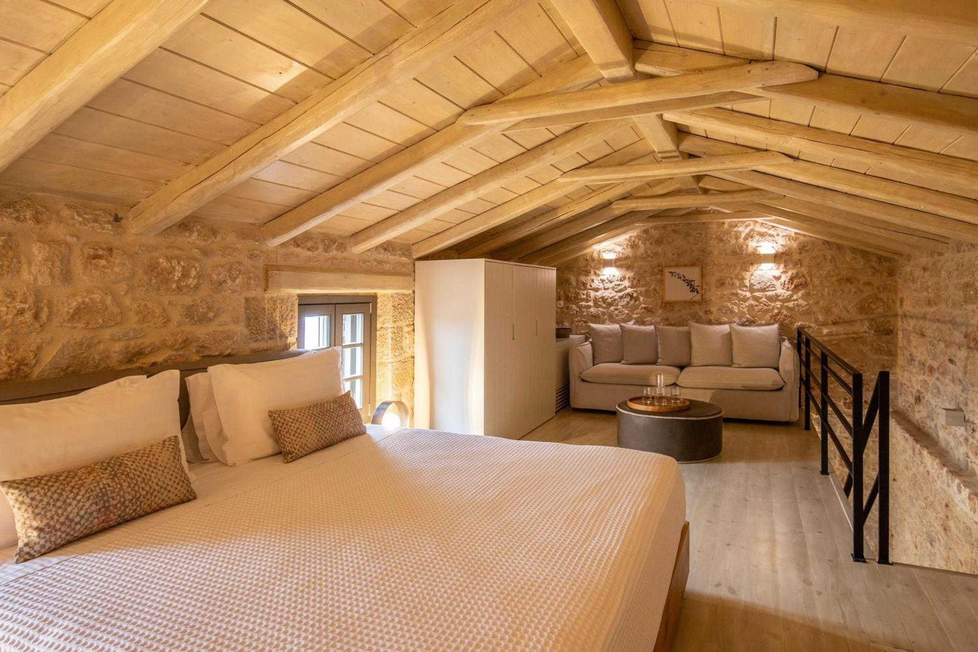 Korona Boutique Hotel Ítilo Kültér fotó