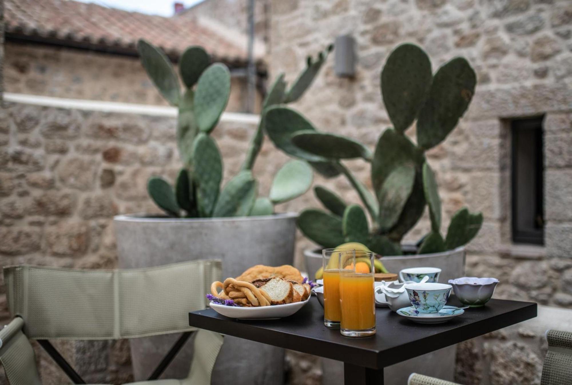 Korona Boutique Hotel Ítilo Kültér fotó