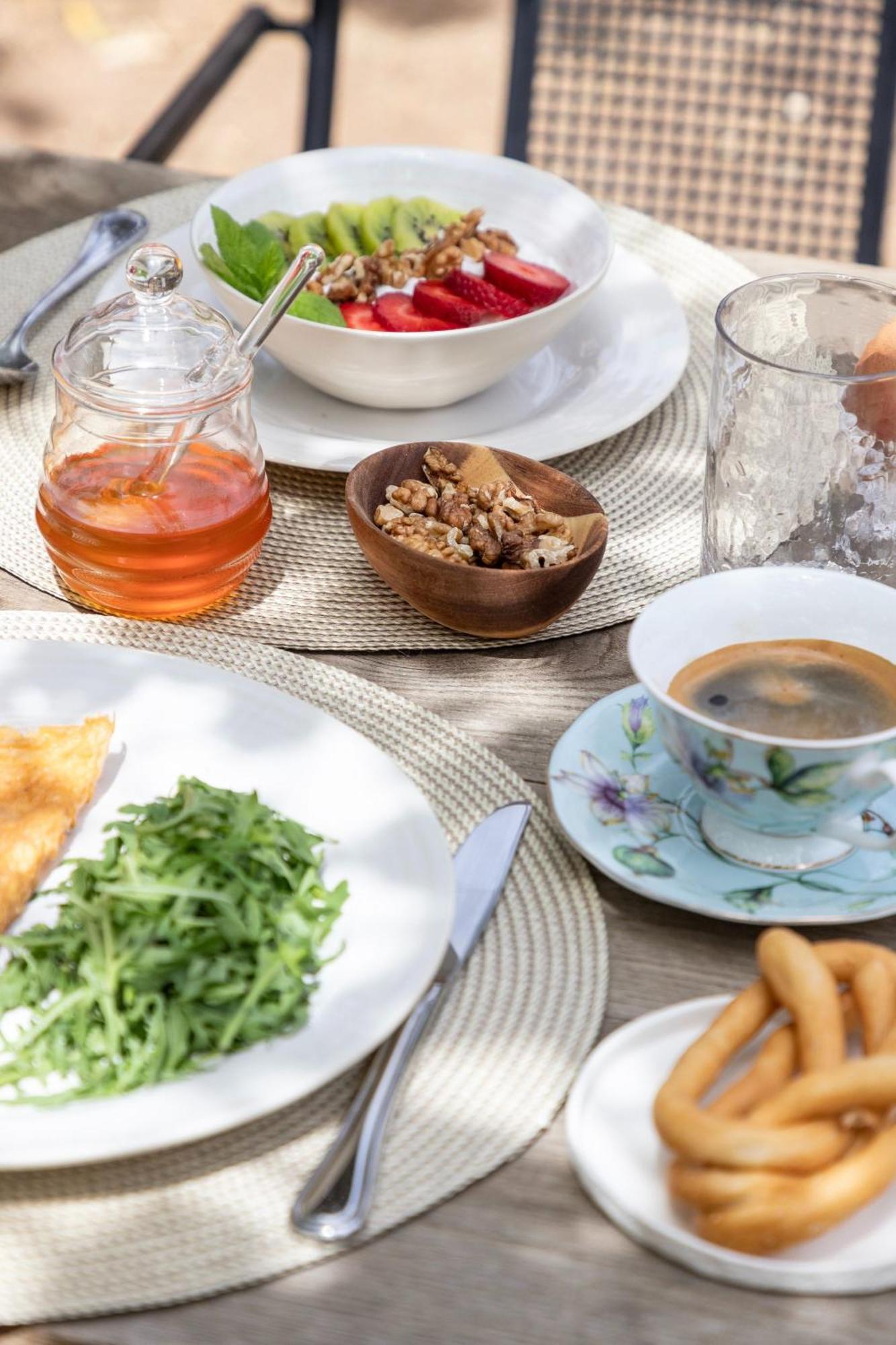 Korona Boutique Hotel Ítilo Kültér fotó