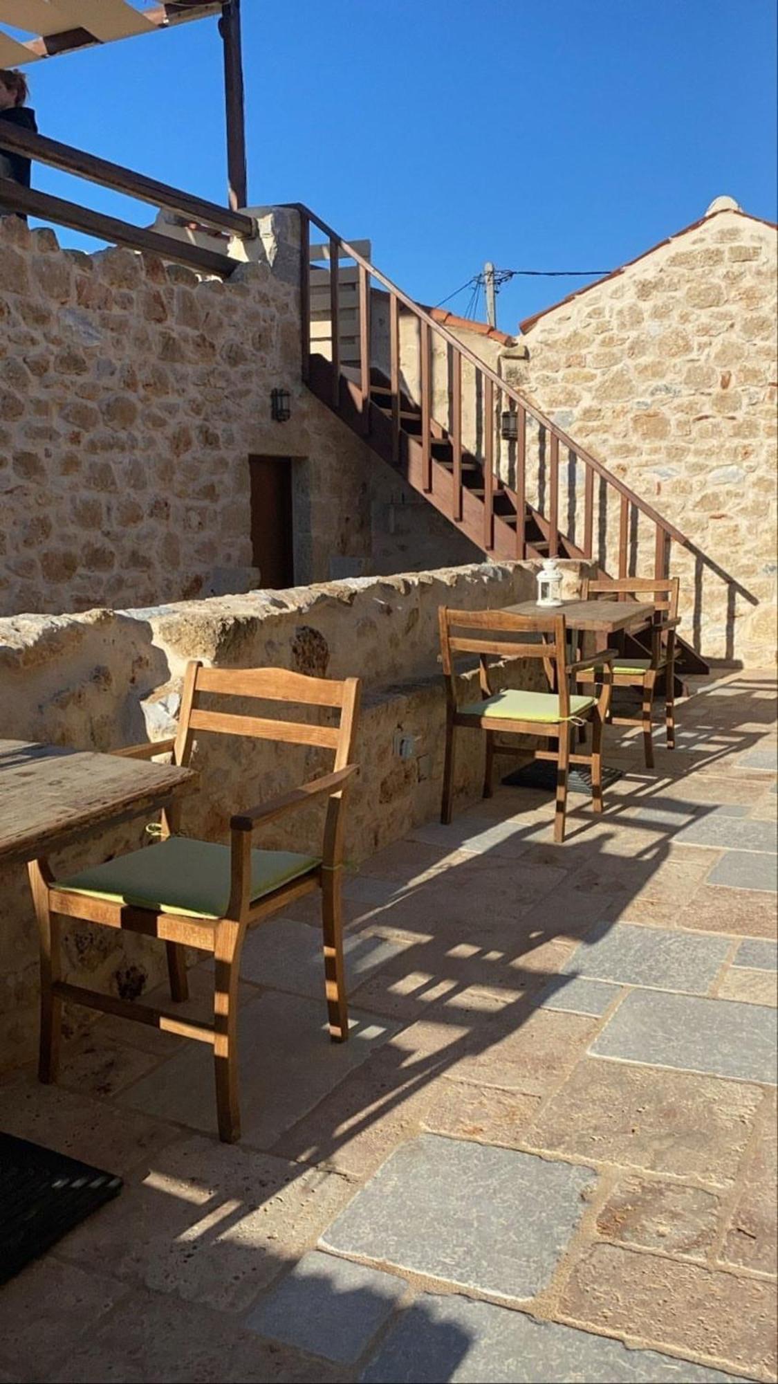 Korona Boutique Hotel Ítilo Kültér fotó